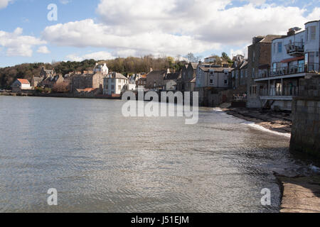 Waterfront a south queensferry, nr Edinburgh, dallo scivolo Foto Stock