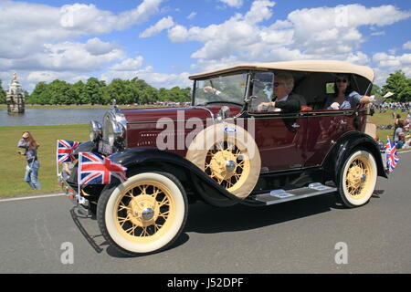 Ford modello A 4 porte Phaeton (1930). Domenica delle castagne, 14 maggio 2017. Bushy Park, Hampton Court, Londra, Inghilterra, Gran Bretagna, Regno Unito, Europa Foto Stock