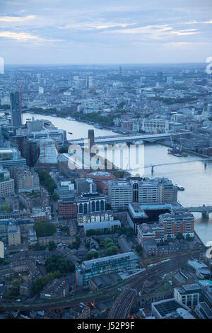 Vista aerea della città di Londra al tramonto. Foto Stock