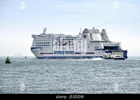 La Bretagna vela traghetto dal porto di Portsmouth Hampshire REGNO UNITO Foto Stock