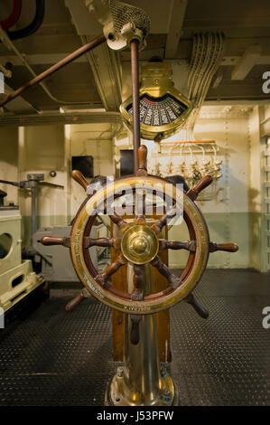 RMS Queen Mary è un pensionato ocean liner che navigò principalmente sull'Oceano Atlantico Settentrionale dal 1936 al 1967 per la Cunard Line Foto Stock