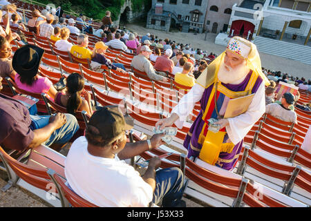 Eureka Springs Arkansas,Ozark Mountains,New Great Passion Play,attore,costume,personaggio biblico,vende programmi,Moneylender ebraico,nuovo Testamento,religi Foto Stock