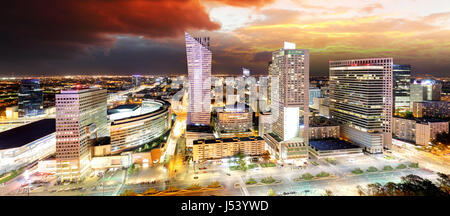 Panorama al tramonto di Varsavia, capitale della Polonia, Europa Foto Stock