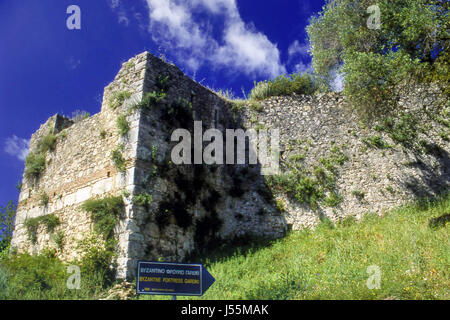 Rovine del Castello di Gardiki dal XIII secolo, Corfù, Grecia Foto Stock