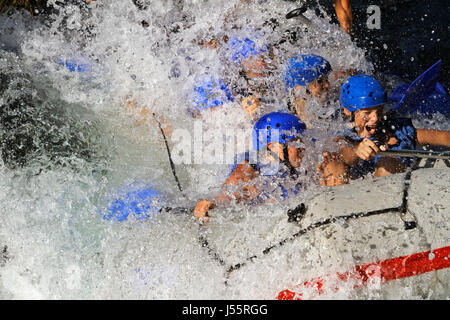 Il Rafting sul fiume Cetina, Croazia Foto Stock