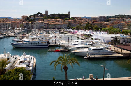 Cannes, Francia. 16 Maggio, 2017. Festival di Cannes 2016 Atmosfera | Utilizzo di credito in tutto il mondo: dpa/Alamy Live News Foto Stock