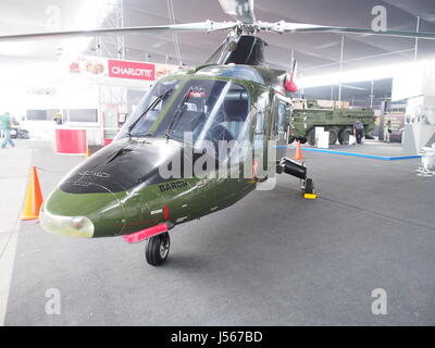 Agusta A-109K elicottero presso il Salone Internazionale delle Tecnologie per la difesa, SITDEF, 2017, presso la sede dell'esercito peruviano. La manifestazione si terrà dal 18 al 21 maggio con la presenza dei rappresentanti di 27 paesi Foto Stock