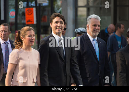 Montreal, CA - 17 Maggio 2017: Canada il Primo ministro Justin Trudeau e Quebec il Primo ministro Phillipe Couillard sono sui loro modi di Messa solenne per il 375 anniversario della fondazione di Montreal Foto Stock