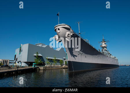 Virginia, Norfolk. Hampton Roads Museo Navale. Corazzata Wisconsin, BB-64, uno dei più grandi e ultimo corazzate costruita dal Navy US. Ha servito i Foto Stock