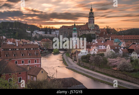 Cesky Krumlov al tramonto, Boemia del Sud, Repubblica Ceca Foto Stock