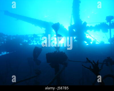 Contatore di subacquea-light dive naufragio del traghetto di acqua di sale di mare oceano vela d'acqua Foto Stock