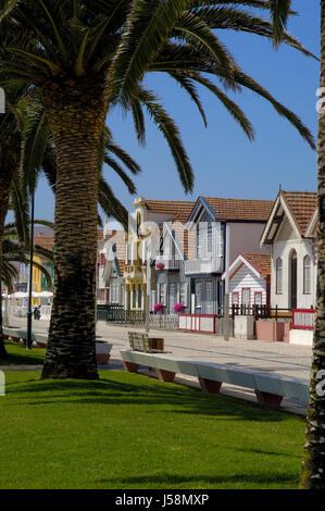Case colorate( Palheiros), Costa Nova, Aveiro, regione di Beiras regione, Portogallo Foto Stock