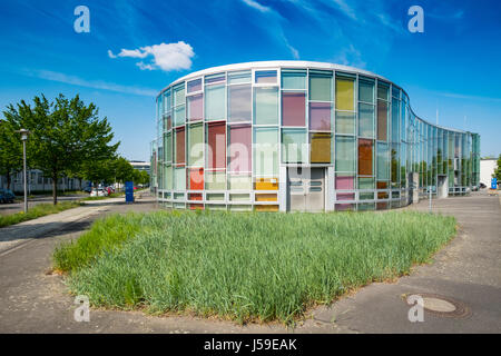 Centro per la fotonica e tecnologie ottiche, centro di fotonica, parte di Humboldt University,presso il parco scientifico e tecnologico di Adlershof Berlin, G Foto Stock