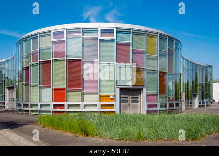 Centro per la fotonica e tecnologie ottiche, centro di fotonica, parte di Humboldt University,presso il parco scientifico e tecnologico di Adlershof Berlin, G Foto Stock