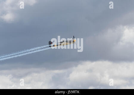 Chino, Stati Uniti d'America - 7 Maggio 2017: Hawker Sea Fury T.Mk.20 sul display durante il piani di fama Air Show in Chino Airport. Foto Stock