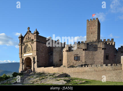 Basilica nei pressi del castello di Xavier (Castillo de Javier) Foto Stock