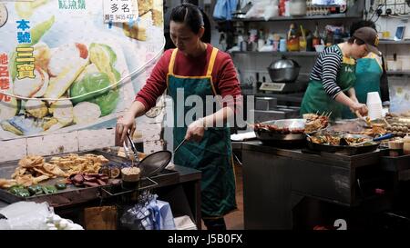 Retail Business Area dello Shopping a Portland Street Mongkok Kowloon Hong Kong Foto Stock