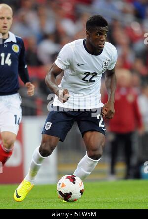 WILFRIED ZAHA INGHILTERRA MANCHESTER UNITED FC ENGLAND & MANCHESTER UNITED FC stadio di Wembley a Londra Regno Unito 14 agosto 2013 Foto Stock