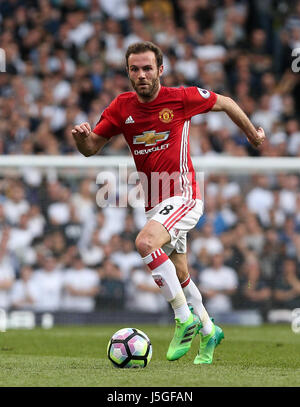 Juan Mata del Manchester United durante il match di Premier League tra Tottenham Hotspur e il Manchester United White Hart Lane a Londra. 14 maggio 2017 solo uso editoriale . No merchandising. Per le immagini di calcio FA e Premier League restrizioni si applicano inc. no internet/utilizzo mobile senza licenza FAPL - per i dettagli contatti Football Dataco ARRON GENT/immagini con teleobiettivo Foto Stock