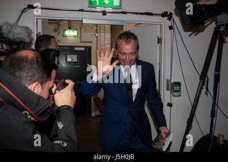 Londra, Regno Unito. 17 maggio 2017. Tim Farron, leader del Partito europeo dei liberali democratici lancia i liberali democratici Manifesto per il 2017 le elezioni generali. Foto: immagini vibranti/Alamy Live News Foto Stock