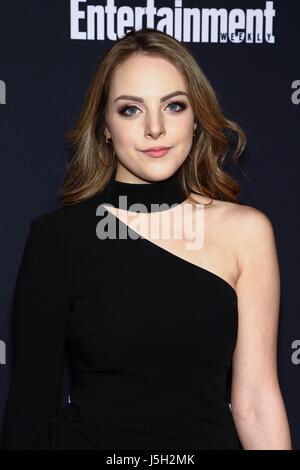 Elizabeth Gillies presso gli arrivi per il settimanale di intrattenimento x la rivista People NY iniziali per il Partito, L'Amico di NYC, New York, NY Maggio 15, 2017. Foto: Giovanni Nacion/Everett Collection Foto Stock