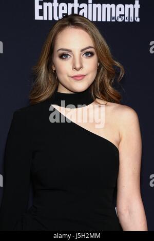 Elizabeth Gillies presso gli arrivi per il settimanale di intrattenimento x la rivista People NY iniziali per il Partito, L'Amico di NYC, New York, NY Maggio 15, 2017. Foto: Giovanni Nacion/Everett Collection Foto Stock