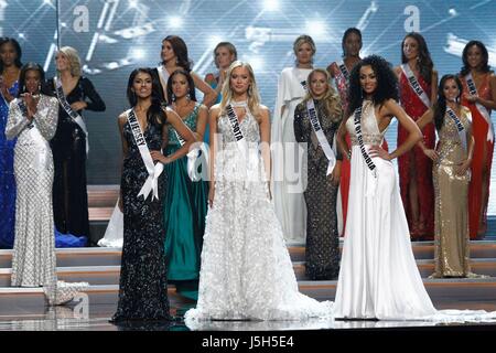 Finale 3 concorrenti di Miss New Jersey USA, Chhavi Vergès, Miss Minnesota USA, Meridith Gould e Miss Distretto di Columbia USA, Kara McCullough di presenze per 2017 Miss USA la concorrenza, Mandalay Bay Resort and Casino Las Vegas NV, 14 maggio 2017. Foto di: JA/Everett Collection Foto Stock