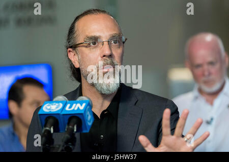 Il dott. Astro Teller, CEO di Google X, è visto parlando con la stampa. In seguito i due giorno lungo Forum sulla scienza, la tecnologia e l innovazione in relazione a obiettivi di sviluppo sostenibile (SDG), l'Organizzazione delle Nazioni Unite ha ospitato una speciale "DG Evento di azione " tecnologia e innovazione che ha riunito technology corporation dirigenti, accademici e politici. In seguito all'apertura discorsi programmatici dall Assemblea Generale Presidente Peter Thomson, relatori Astro Teller (Google X), Peter Diamandis (X Prize Foundation e Singularity University) e Justine Cassell (Carnegie Mellon Unive Foto Stock