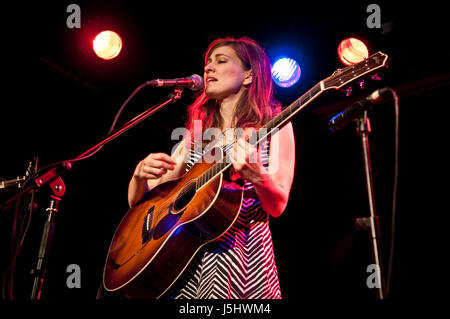 Musicista Folk blues cantante americana radici musicista chitarrista cantante cantautori Folk acustico musicisti Rock cantastorie viaggia Minstrels Foto Stock