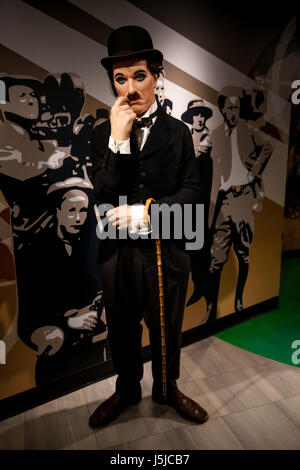 Amsterdam, Paesi Bassi - Marzo 2017: cera figura di Sir Charles Spencer Charlie Chaplin, inglese attore comico nel museo delle cere di Madame Tussauds di Amsterda Foto Stock