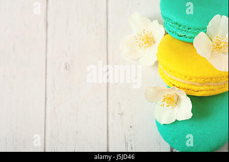 Vintage color pastello amaretti francesi o macarons Foto Stock
