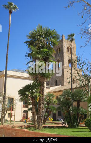 Monreale (siciliana: murriali) è una città e comune in provincia di Palermo Foto Stock