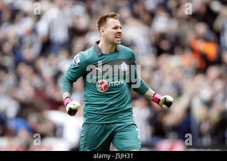 ROB ELLIOT Newcastle United FC ST.JAMES NEWCASTLE Inghilterra 14 aprile 2013 Foto Stock