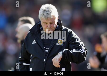 STEVE BRUCE Hull City FC OAKWELL BARNSLEY Inghilterra 27 aprile 2013 Foto Stock