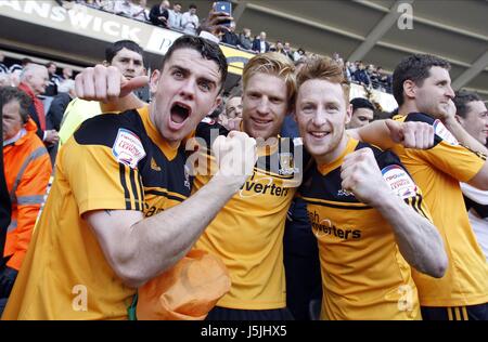 ROBBIE BRADY PAUL MCSHANE & ST HULL CITY V CARDIFF CITY KC Stadium Hull Inghilterra 04 Maggio 2013 Foto Stock