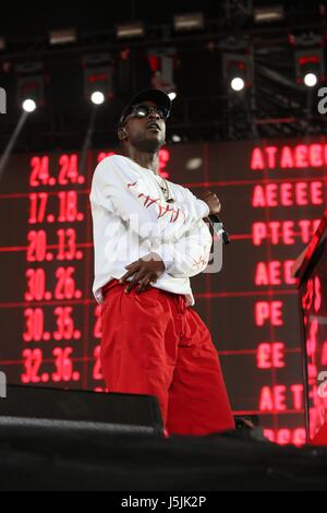 Skepta visto eseguendo con le giovani signore Shorty e Frisco e a Coachella weekend 1 Giorno 2 dotata di: Skepta dove: Indio, California, Stati Uniti quando: 17 Apr 2017 Credit: WENN.com Foto Stock