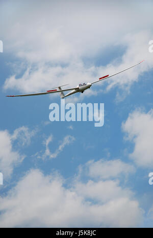 Il cloud eleganza sail duo libertà liberty aviazione sbarco aeroporto Glider libero Foto Stock