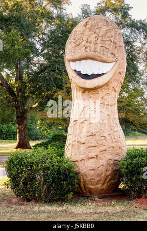 Jimmy Carter di arachidi, pianure, Georgia. Questo peanut fu costruito dall'Indiana Partito Democratico alla campagna per il libro del Carter 1976 offerta per l'Ufficio Ovale. Foto Stock