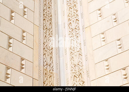 In Oman la parete della grande moschea di muscat sfondo astratto e antichi Foto Stock