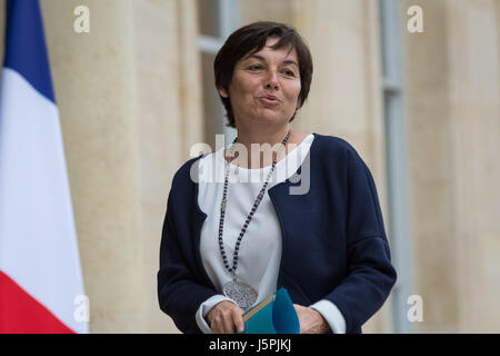 Parigi, Francia. 18 Maggio, 2017. Julien Mattia / Le Pictorium - primo consiglio dei ministri del governo di Edouard Philippe sotto la presidenza di Emmanuel Macron - 18/05/2017 - Francia / Ile-de-France (Regione) / Paris VIII (ottavo arrondissement di Parigi) - Annick Girardin, ministro di Oltremare, al primo consiglio dei ministri del governo di Edouard Philippe sotto la presidenza di Emmanuel Macron Credito: LE PICTORIUM/Alamy Live News Foto Stock