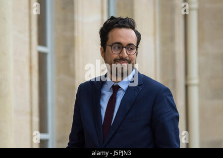 Parigi, Francia. 18 Maggio, 2017. Julien Mattia / Le Pictorium - primo consiglio dei ministri del governo di Edouard Philippe sotto la presidenza di Emmanuel Macron - 18/05/2017 - Francia / Ile-de-France (Regione) / Paris VIII (ottavo arrondissement di Parigi) - Mounir Mahjoubi Segretario di Stato responsabile del digital nel primo consiglio dei ministri del governo di Edouard Philippe sotto la presidenza di Emmanuel Macron Credito: LE PICTORIUM/Alamy Live News Foto Stock