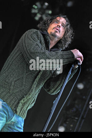 12 maggio 2013 - 18 Maggio 2017 - cantante Chris Cornell delle bande SOUNDGARDEN e Audioslave muore all'età di 52. Photo credit: Jason L Nelson/AdMedia..File foto: 12 Maggio 2013 - Pittsburgh, PA - cantante Chris Cornell dei Soundgarden band suona presso un arresto sul loro tour nordamericano presso lo Stadio AE. Photo credit: Jason L Nelson/AdMedia (credito Immagine: © Jason L Nelson/AdMedia via ZUMA filo) Foto Stock