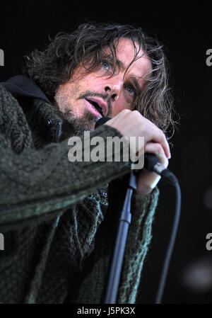 12 maggio 2013 - Pittsburgh, PA - 18 Maggio 2017 - cantante Chris Cornell delle bande SOUNDGARDEN e Audioslave muore all'età di 52. Photo credit: Jason L Nelson/AdMedia..File foto: 12 Maggio 2013 - Pittsburgh, PA - cantante Chris Cornell dei Soundgarden band suona presso un arresto sul loro tour nordamericano presso lo Stadio AE. Photo credit: Jason L Nelson/AdMedia (credito Immagine: © Jason L Nelson/AdMedia via ZUMA filo) Foto Stock