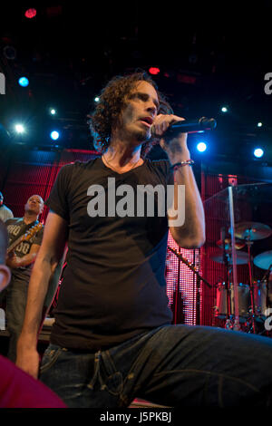 CHRIS CORNELL esecuzione presso la House of Blues di Hollywood, CA USA il 25 ottobre 2008. Foto © Kevin Estrada / Media punzone Foto Stock