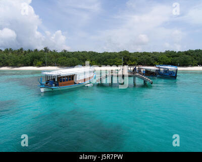 Casa vacanze vacanze vacanze le navi a vela barca a vela barca a remi Foto Stock