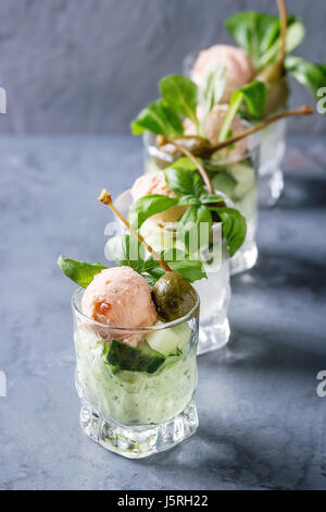 Verrines con pâté di salmone Foto Stock