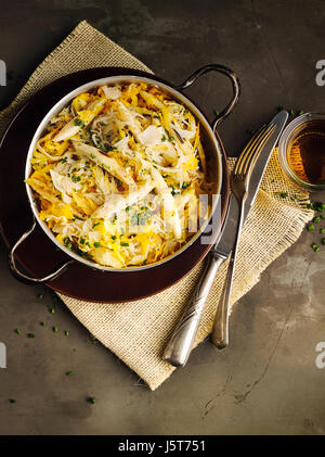 Tagliatelle sveva con sourcrout e zucca Foto Stock