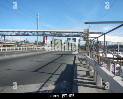 0001 Passerella Marcos Ponte dell'autostrada Autostrada Marikina City 15 Foto Stock