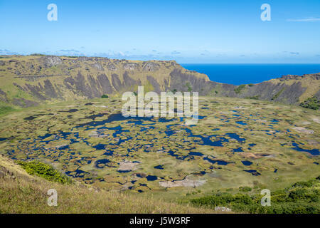Rano Kau cratere del vulcano - Isola di Pasqua, Cile Foto Stock