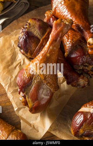 Barbecue affumicati Tacchino pronto a mangiare Foto Stock